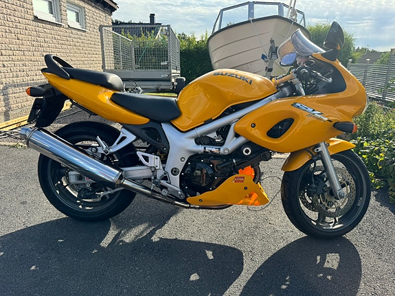 Suzuki SV650s 4 of 5