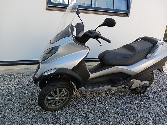 Piaggio MP3 250 LT 3 of 10