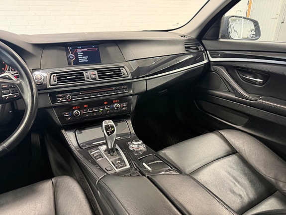 BMW 520d 12 of 17