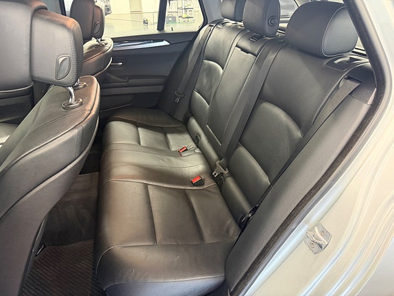 BMW 520d 9 of 17