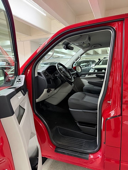 Volkswagen Transporter 14 of 25