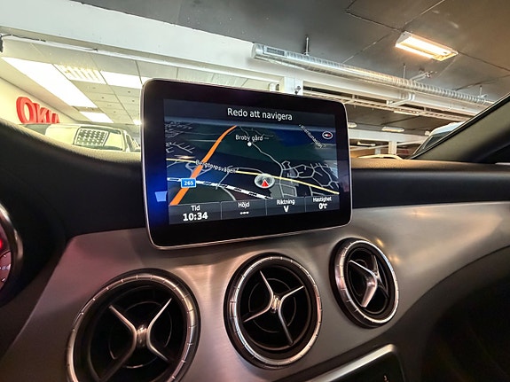 Mercedes-Benz CLA200 13 of 22