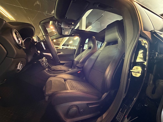 Mercedes-Benz CLA200 18 of 22