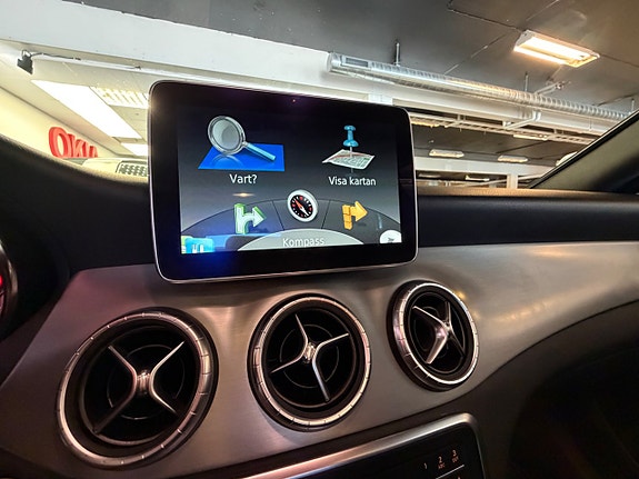 Mercedes-Benz CLA200 12 of 22