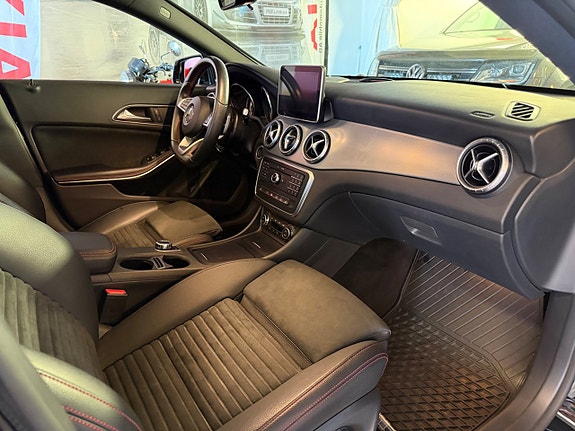 Mercedes-Benz CLA200 10 of 22