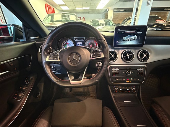 Mercedes-Benz CLA200 17 of 22