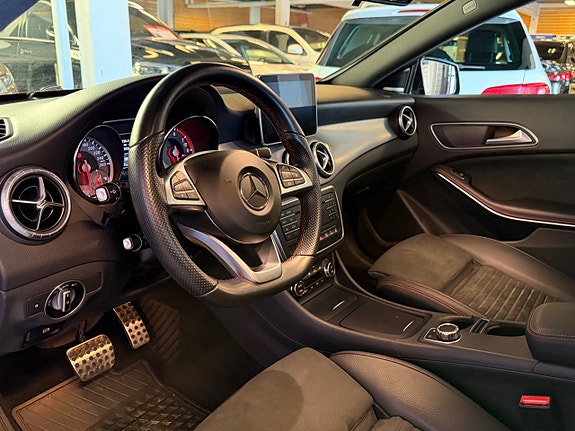 Mercedes-Benz CLA200 8 of 22