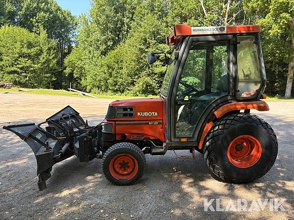 Traktor Kubota ST-30 4WD 2 of 5