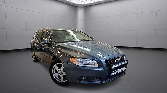 Volvo V70 6 of 26