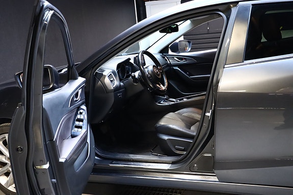Mazda 3 8 of 30