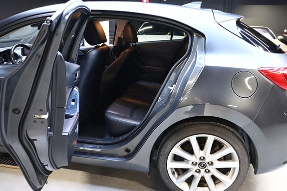 Mazda 3 10 of 30