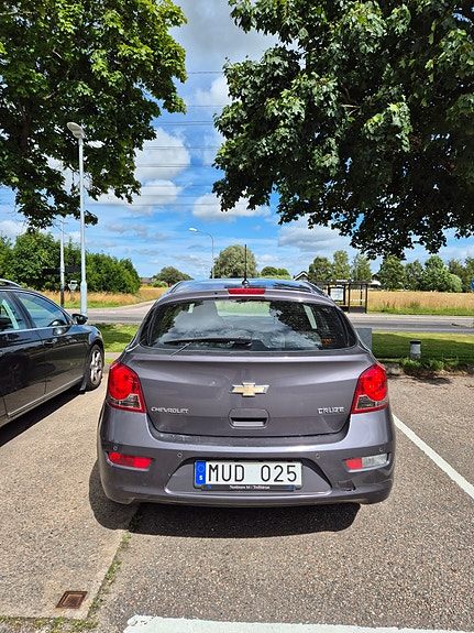 Chevrolet Cruze 5 of 5
