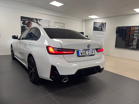 BMW 330e 8 of 9