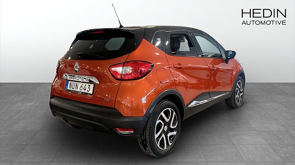 Renault Captur 2 of 5