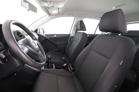 Volkswagen Tiguan 10 of 30