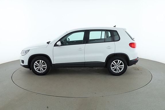 Volkswagen Tiguan 2 of 5