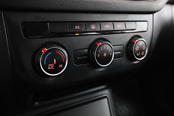 Volkswagen Tiguan 23 of 30