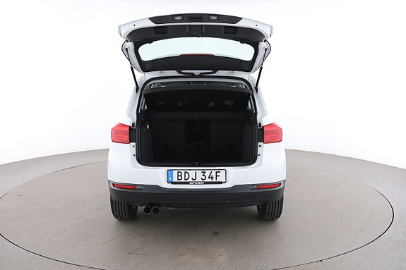 Volkswagen Tiguan 16 of 30