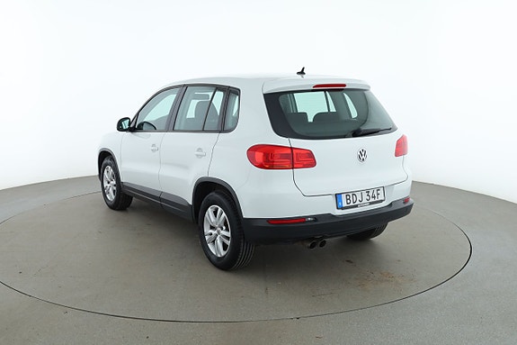 Volkswagen Tiguan 3 of 5