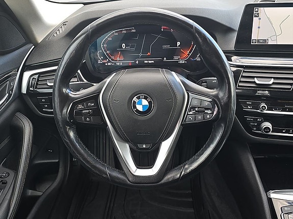BMW 520 11 of 15