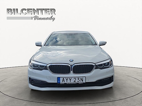 BMW 520 9 of 15