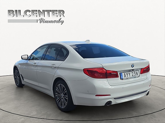 BMW 520d 4 of 15