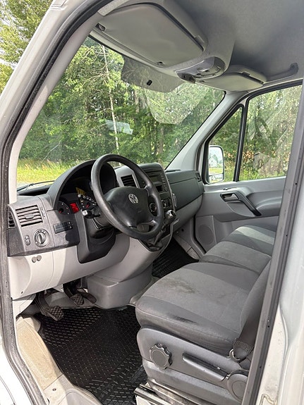 Volkswagen Crafter 35 12 of 30