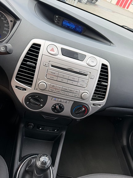 Hyundai i20 12 of 17