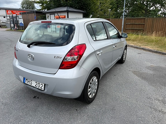 Hyundai i20 3 of 5