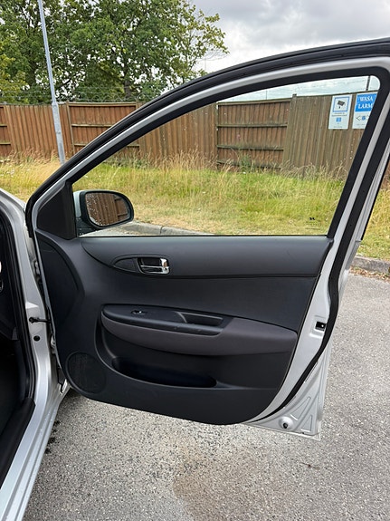 Hyundai i20 14 of 17