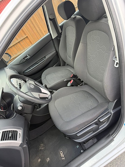 Hyundai i20 6 of 17