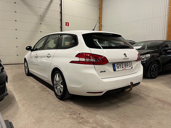 Peugeot 308 SW 5 of 5