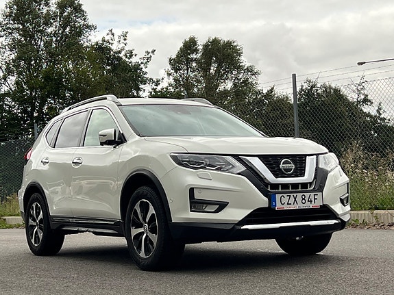 Nissan X-Trail 2 of 5