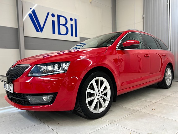 Skoda Octavia 2 of 5