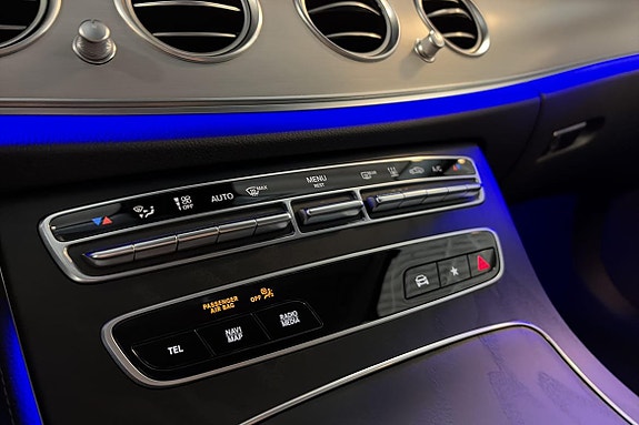 Mercedes-Benz E300 19 of 25