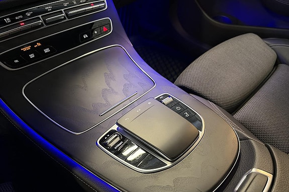 Mercedes-Benz E300 18 of 25