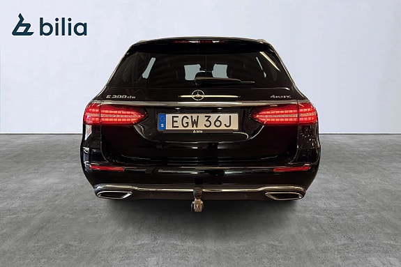 Mercedes-Benz E300 6 of 25