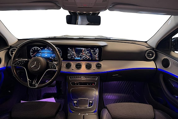 Mercedes-Benz E300 11 of 25