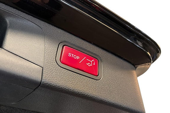 Mercedes-Benz E300 25 of 25
