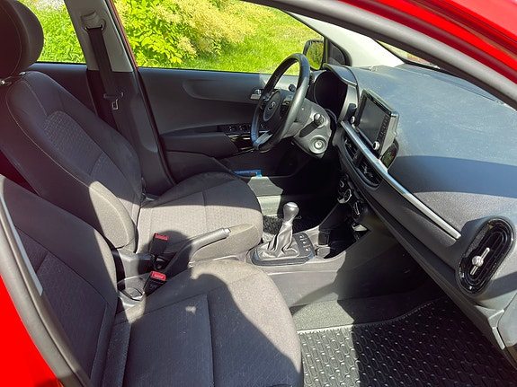 Kia Picanto 2 of 5