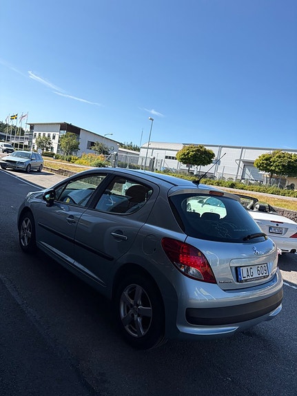 Peugeot 207 3 of 5