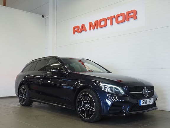 Mercedes-Benz C300 de 3 of 28