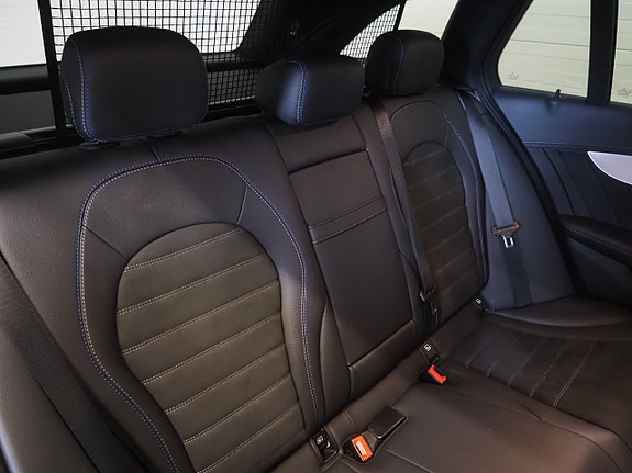 Mercedes-Benz C300 de 18 of 28