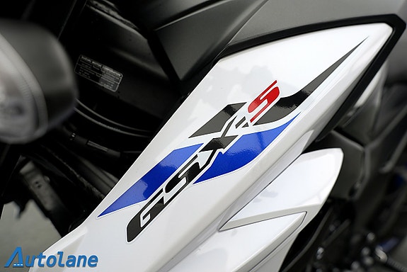Suzuki GSX-S750 * SC Project, Ventiler kontrollerade! 23 of 28