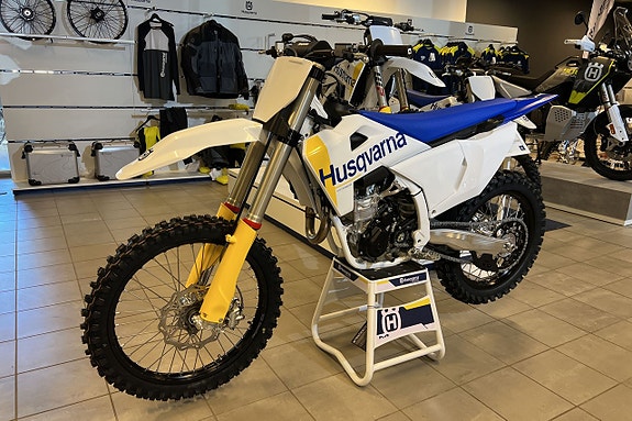 Husqvarna FC 350 2027 2 of 9