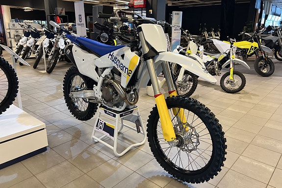 Husqvarna FC 350 2027 3 of 9