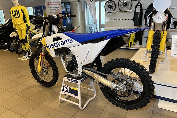 Husqvarna FC 350 2027 6 of 9