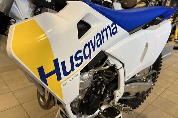 Husqvarna FC 350 2027 7 of 9