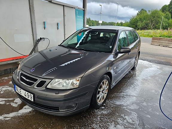 Saab 9-3 2 of 5