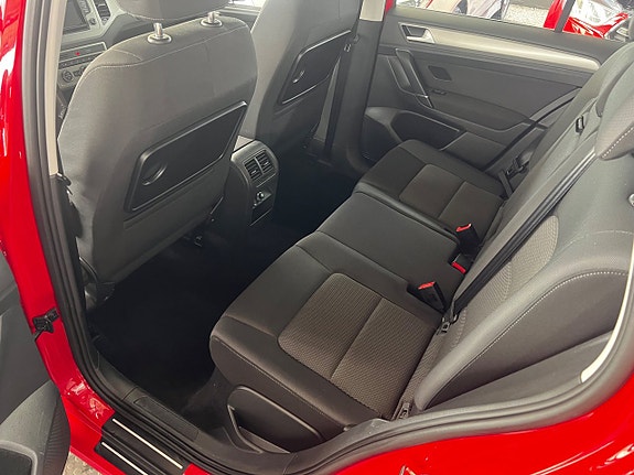 Volkswagen Golf Sportsvan 9 of 17